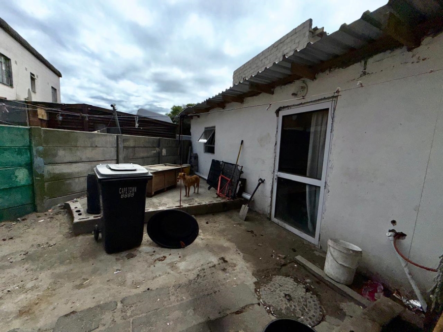 5 Bedroom Property for Sale in Belhar Western Cape